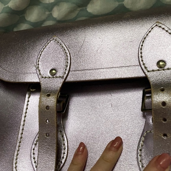 Cambridge Satchel Company / metallic light purple messenger bag purse - Picture 5 of 6